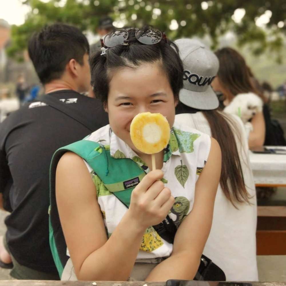 Meet your Posher, Joanna.